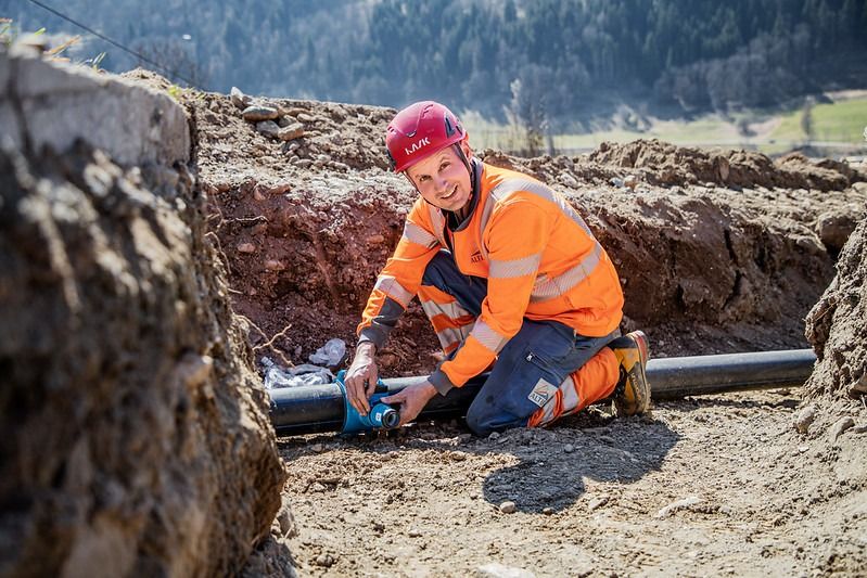 52097811193 ea69480f5e c